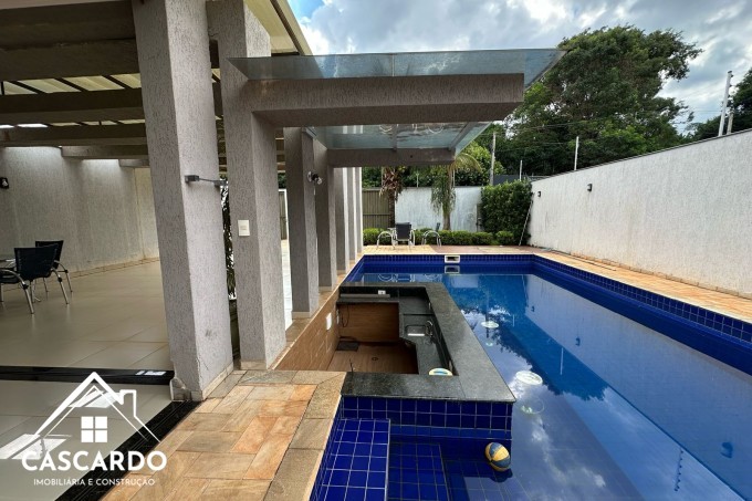 Casa em Condomínio Jataizinho